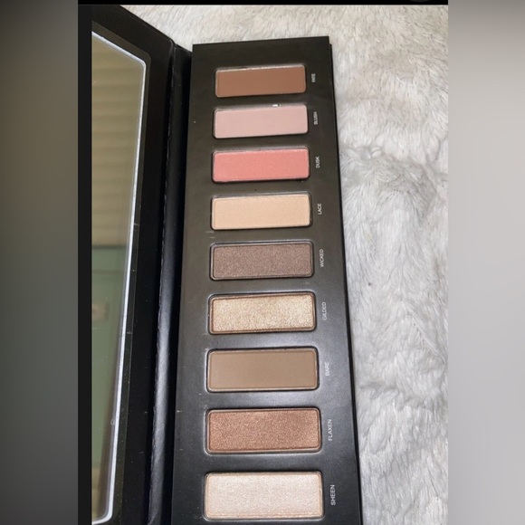 Studio M Eyeshadow Palette - Picture 2 of 2